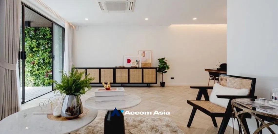 รูป 🔼🔽 AccomA 📩  Modern resort-style home with high ceilings and premium finishes in Phrom Phong (AA33786) - รูปที่ 4/18