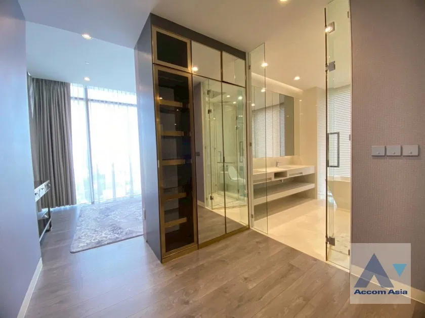 รูป 🔼🔽 AccomA 📩  Elegant condominium with soft interiors and skyline views in Sukhumvit (AA43540) - รูปที่ 13/19