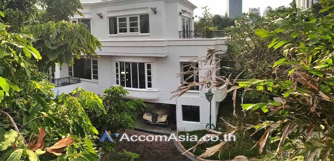 รูป 🔼🔽 AccomA 📩  Elegant European-Style Home with Central Spiral Staircase (AA22749) - รูปที่ 3/20