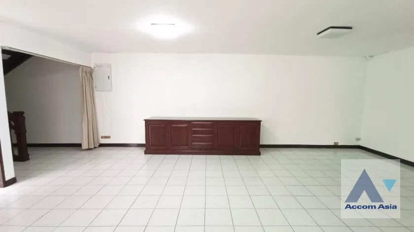 picture 🔼🔽 AccomA 📩  3 BR House in Khlong Toei Nuea (4004001) - 2/20