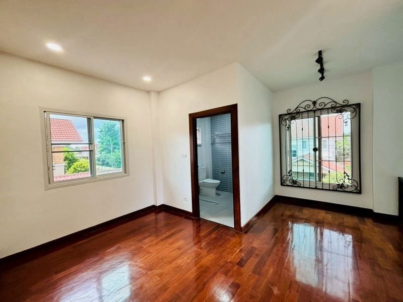 รูป บ้านพูลวิลล่า ใกล้โรงเรียนนานาชาติหลายแห่ง  หางดง เชียงใหม่ - รูปที่ 15/17