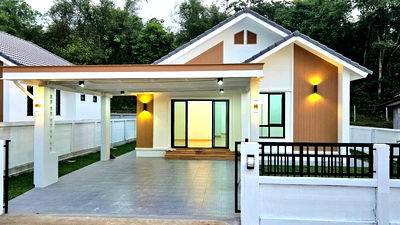 บ้านเดี่ยว ลำปาง : ขายบ้านเดี่ยว 2 ชั้น หมู่บ้านสันติสุข ( บ้านสามัคคี ) พร้อมอยู่ ฟังก์ชั่นครบ ขนาดเริ่มต้น 62.4 ตร.ว. พร้อมโอน ต.พิชัย เมืองลำปาง