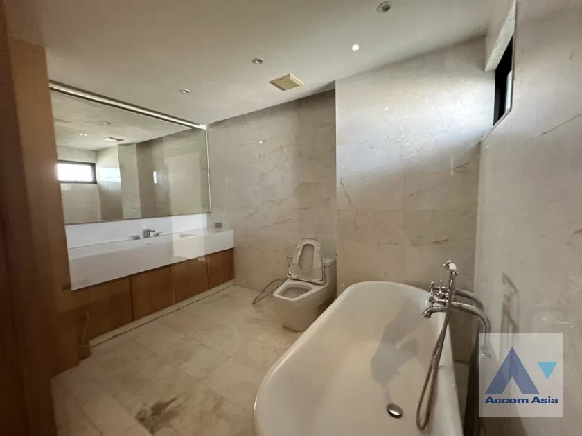 รูป 🔼🔽 AccomA 📩 Elegant Condominium in Prime Sathorn with Dual Entrances (20798)  - รูปที่ 15/17