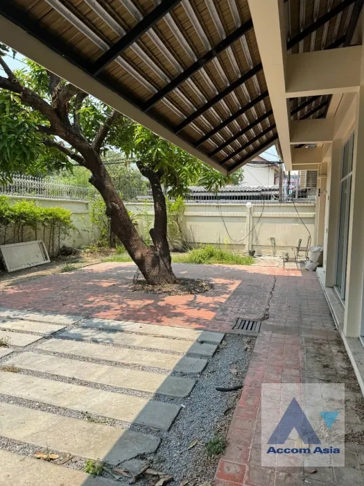 picture 🔼🔽 AccomA 📩 Calm and spacious house for rent in Phaholyothin (AA41641) - 13/14