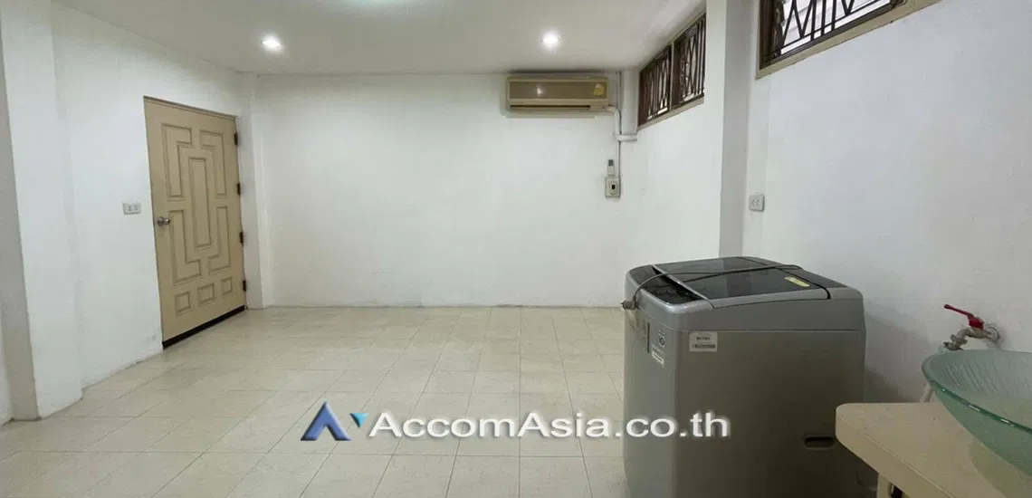 รูป 🔼🔽 AccomA 📩  5 BR House in Khlong Ton Nuea (AA29561) - รูปที่ 15/16