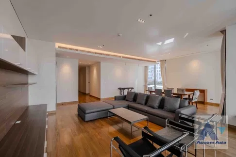 🔼🔽 AccomA 📩  Bright and airy condominium with greenery views in Sukhumvit (210135)