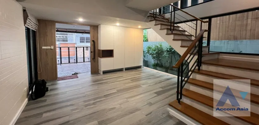 picture 🔼🔽 AccomA 📩  3 BR House in Khlong Ton Nuea (AA42494) - 2/19