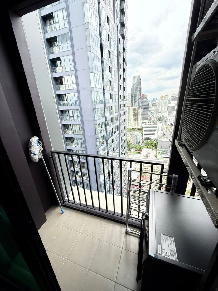 picture 📍 For rent! Nue District R9 | 1 bedroom, 30.44 sq m | 25,000 baht/month | Building R, 29th floor, just 450 m from MRT Rama 9 Station - 12/12