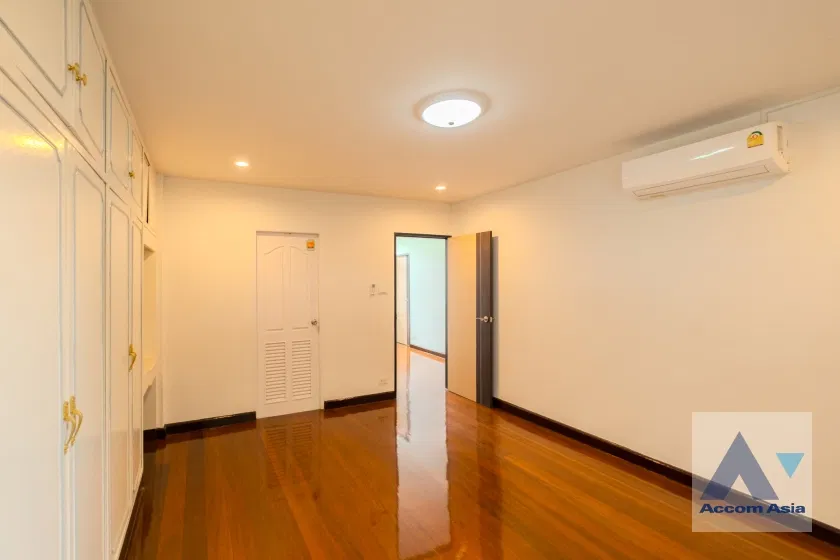 picture 🔼🔽 AccomA 📩 Spacious 2-Storey Home, 3 Beds, Garden Area for rent and sale in Phra khanong (AA25551) - 16/20