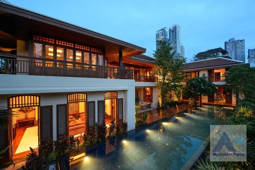 รูป 🔼🔽 AccomA 📩 Pet friendly,Private Swimming Pool,Garden 5 BR House in Khlong Toei Nuea (AA36319) - รูปที่ 1/11