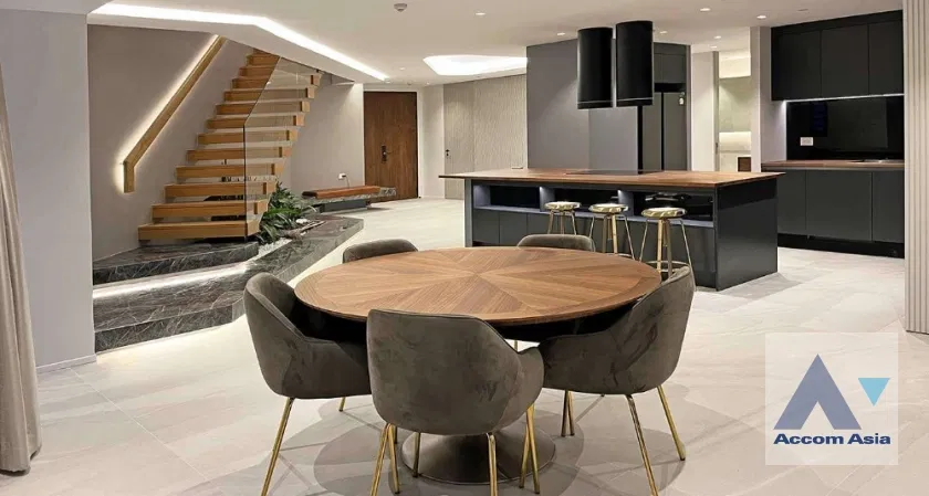 picture 🔼🔽 AccomA 📩 Crystal Garden Duplex – Luxury with a Bond-Inspired Twist (AA42214) - 6/17