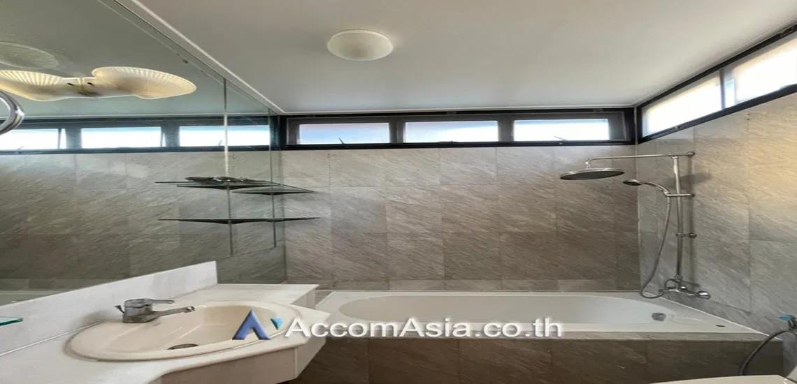 picture 🔼🔽 AccomA 📩 Home Office 3 BR House in Khlong Toei Nuea (AA18538) - 12/19