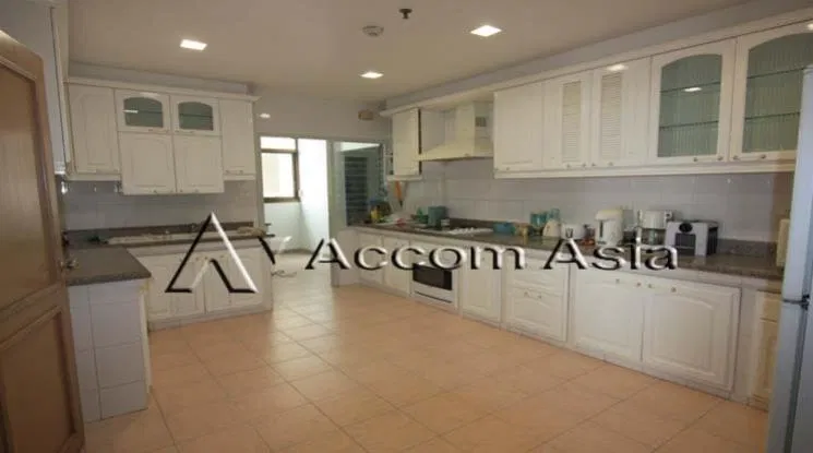 รูป 🔼🔽 AccomA 📩 Spacious apartment with dual balconies and European kitchen in Sukhumvit (21325) - รูปที่ 5/9