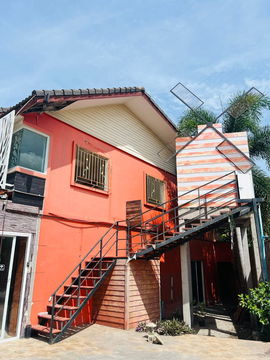 Townhome in Pattaya Prime Location "Just behind Pattaya Floating Marketwith spacious space for garden 