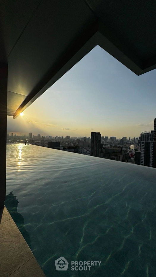 picture 2-BR Condo at SOHO Bangkok Ratchada near MRT Huai Khwang (ID 2284453) - 19/25
