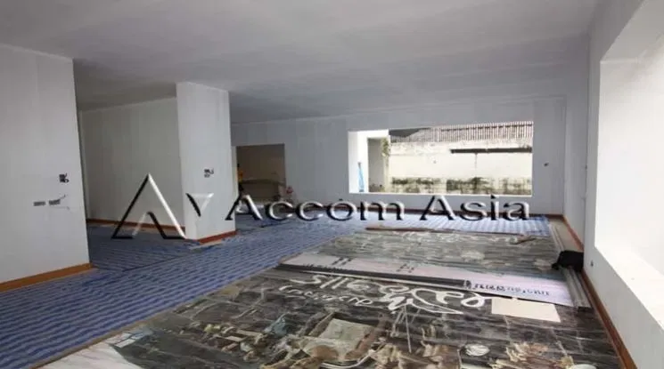 รูป 🔼🔽 AccomA 📩 Spacious house with large windows and renovation potential (1917732) - รูปที่ 5/9