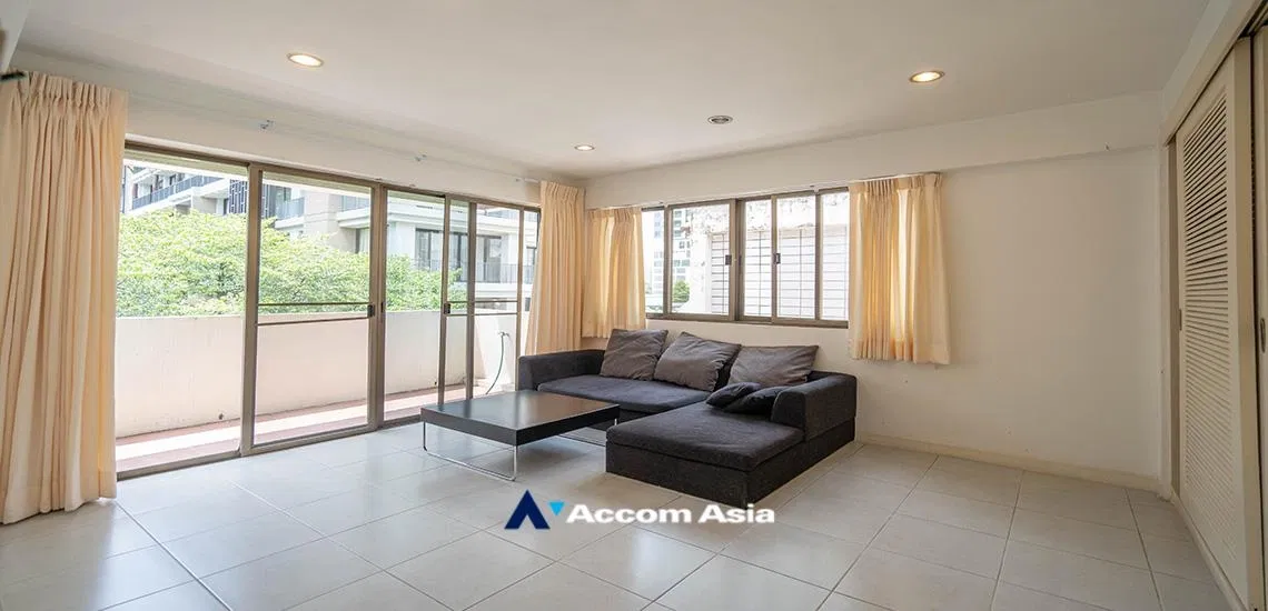 picture 🔼🔽 AccomA 📩 Spacious 4-storey house with parking and private corner yard (AA22965) - 18/20
