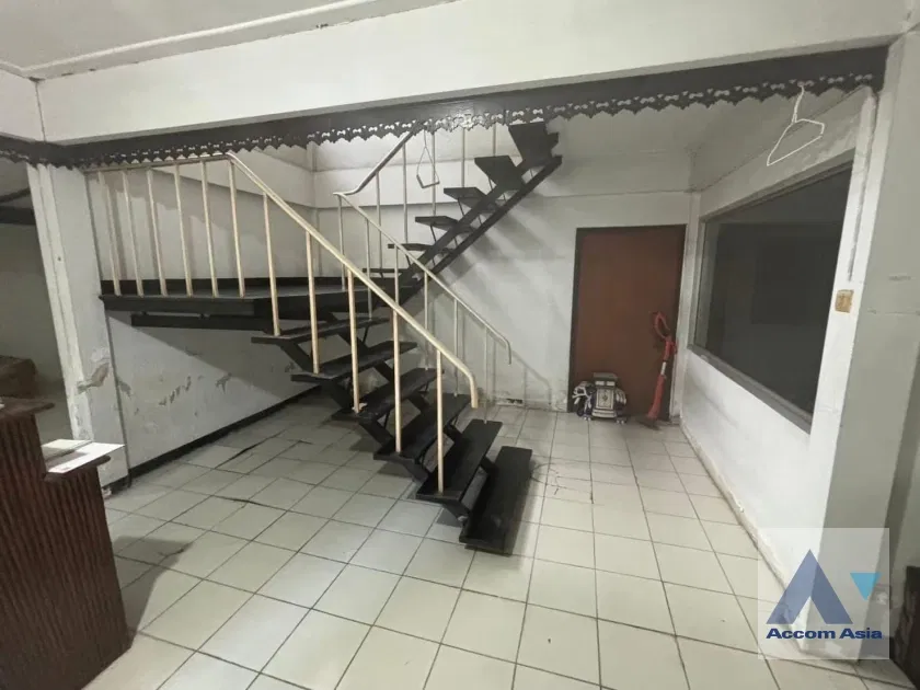 picture 🔼🔽 AccomA 📩 Detached 2 storey house with garden for rent in Sukhumvit, Near Ekkamai Road (AA42507) - 4/11