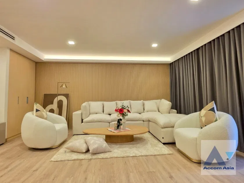 รูป 🔼🔽 AccomA 📩 Elegant condominium in Chitlom at Somkid Gardens (AA38889) - รูปที่ 2/12