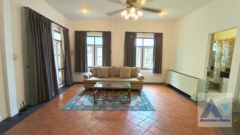 picture 🔼🔽 AccomA 📩 Classic home with private pool and garden in Phaholyothin (AA13424) - 7/20