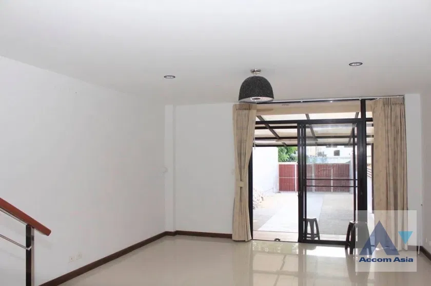 picture 🔼🔽 AccomA 📩 Modern-style home office in a central location for rent, near BTS (AA39135) - 2/20