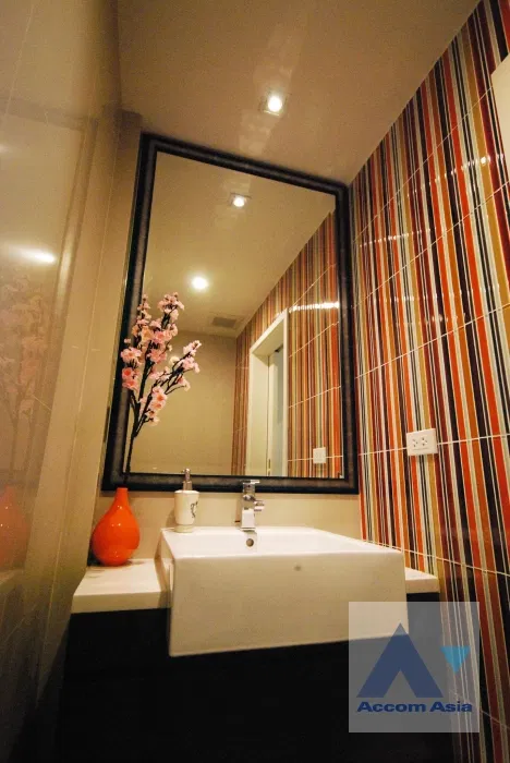 picture 🔼🔽 AccomA 📩 Duplex Condo,Double High Ceiling 2 BR Condominium @Noble Remix (AA26175) - 18/20