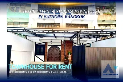 เช่าทาวน์โฮม ถนนสีลม : 🔼🔽 AccomA 📩 Classic house with wood interior and spiral staircase in Sathorn (AA34027)