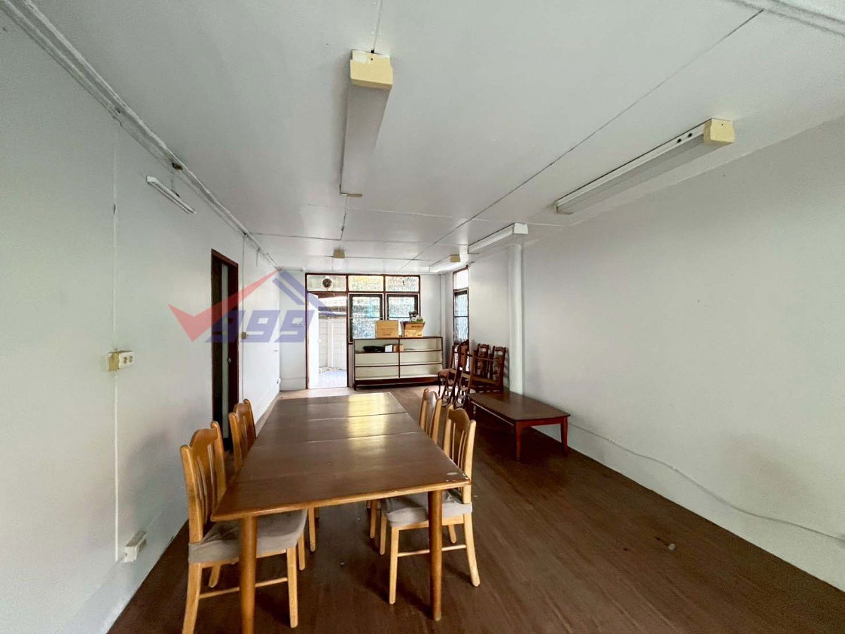 รูป ขายบ้านเดี่ยว 2 ชั้น พร้อมที่ดิน ซอยพัฒนาการ 52 - รูปที่ 9/10