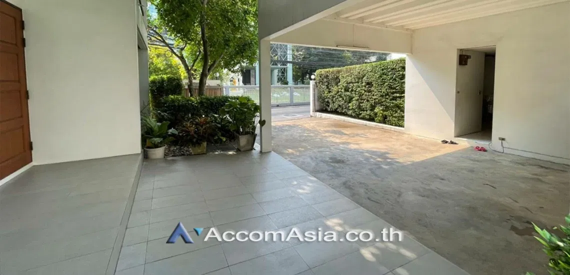 รูป 🔼🔽 AccomA 📩 Charming house with big garden and ideal location in Sathorn (AA17161) - รูปที่ 16/17