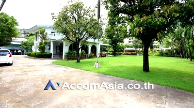 เช่าบ้านเดี่ยว เขตคลองเตย : 🔼🔽 AccomA 📩 Home Office 4 BR House in Phra Khanong (13001504)