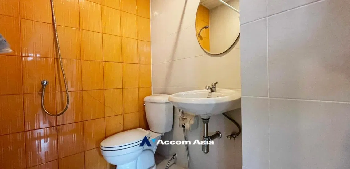 รูป 🔼🔽 AccomA 📩 Classic townhome with full built-ins in central Thonglor location (13000542) - รูปที่ 15/18