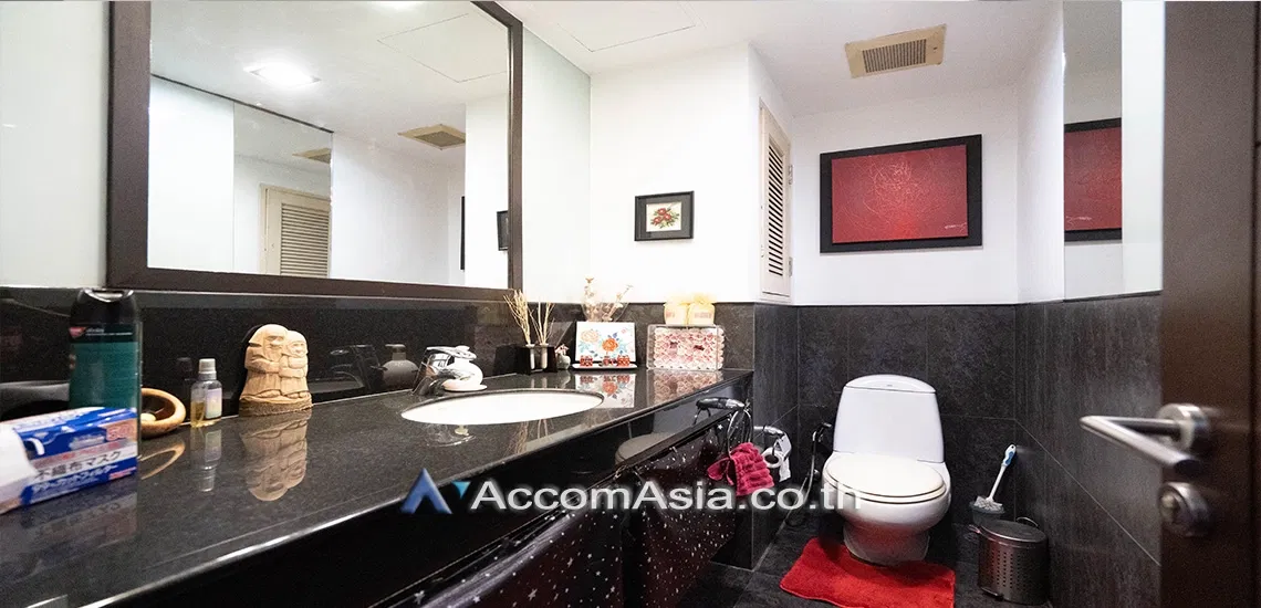 picture 🔼🔽 AccomA 📩  Stylish condominium with skyline view and bold interiors in Thong Lo (AA31037) - 15/18