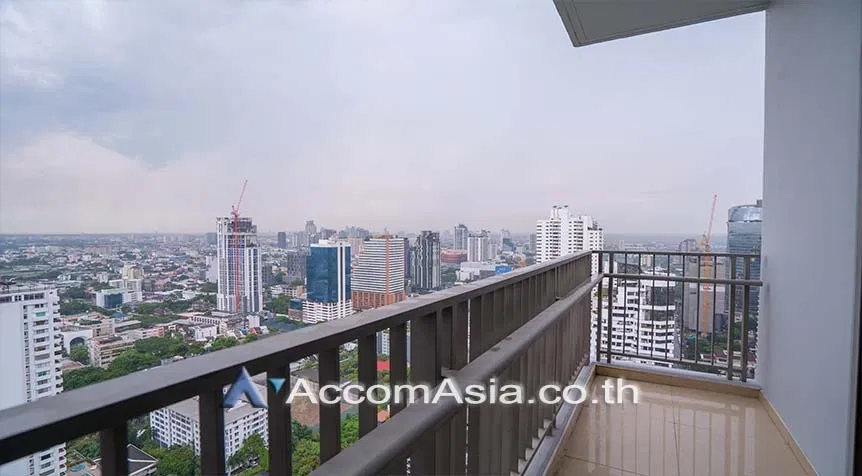 picture 🔼🔽 AccomA 📩 Modern white-tone condo with city balcony in Sukhumvit at Quattro Thonglor (13000592) - 4/10