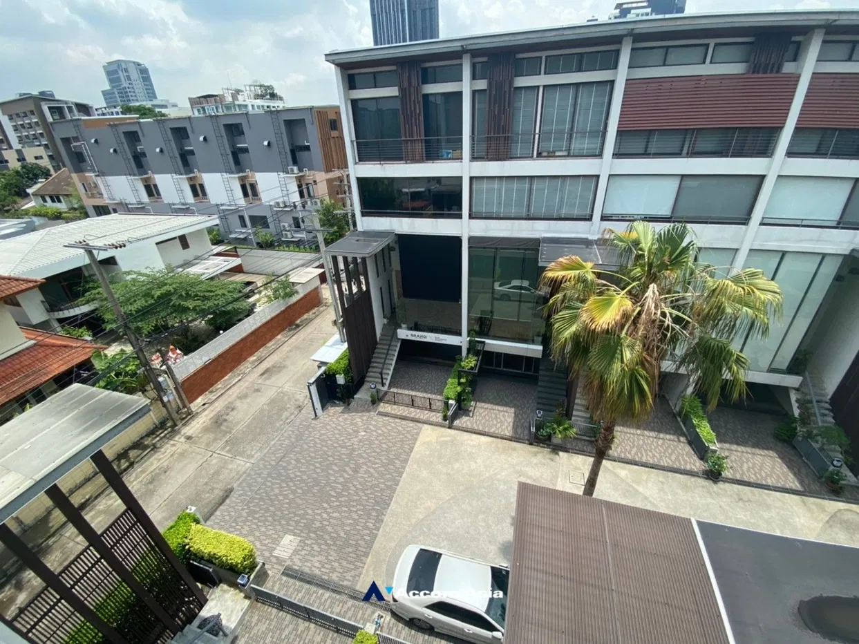 picture 🔼🔽 AccomA 📩  Modern open-layout house in Punnawithi with high ceilings and natural light (AA15293 - 3/20