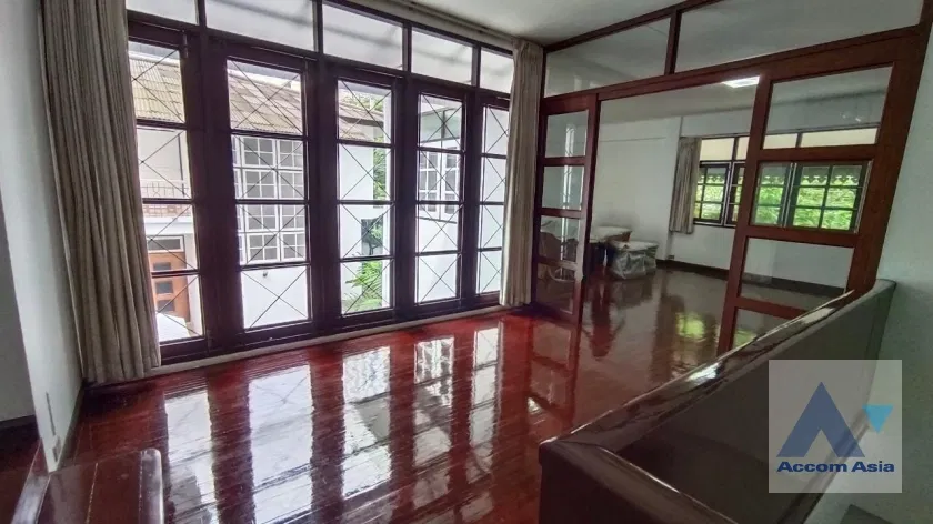 picture 🔼🔽 AccomA 📩  3 BR House in Khlong Toei Nuea (4004001) - 14/20