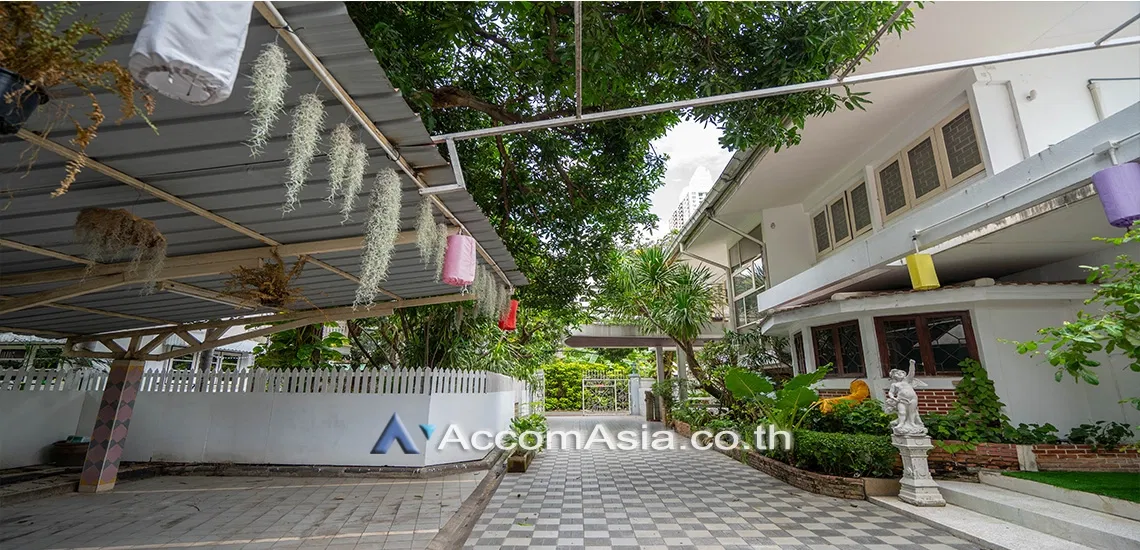 picture 🔼🔽 AccomA 📩 Classic detached home with garden and spacious interior in Sathorn (AA29914) - 3/20