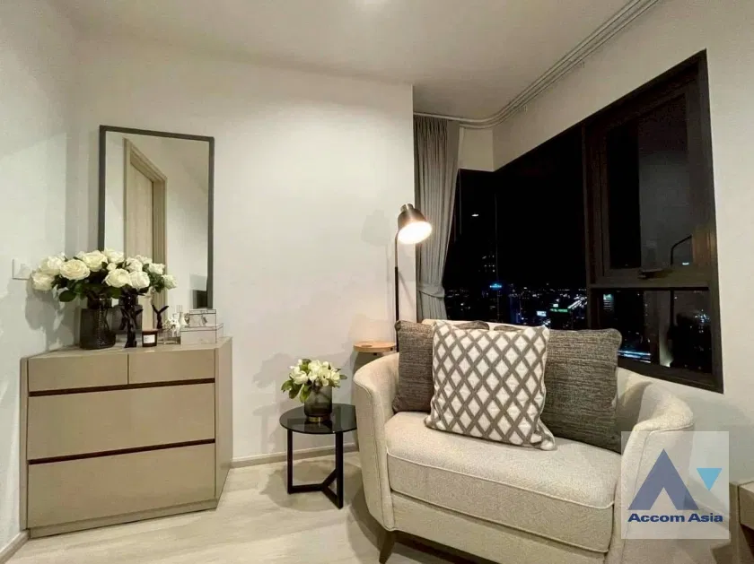picture 🔼🔽 AccomA 📩  2 BR Condominium @Life One Wireless (AA31784) - 12/16