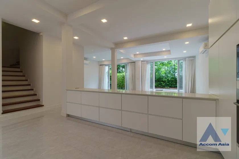 picture 🔼🔽 AccomA 📩 Pet friendly 4 BR Townhouse @House in garden compound with pool (AA31712) - 9/20