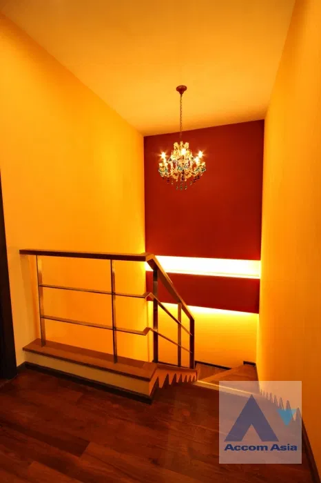 picture 🔼🔽 AccomA 📩 Duplex Condo,Double High Ceiling 2 BR Condominium @Noble Remix (AA26175) - 19/20