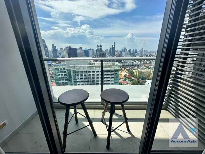 รูป 🔼🔽 AccomA 📩 Duplex Condo,Double High Ceiling 2 BR Condominium @The Lofts Ekkamai  (AA25981) - รูปที่ 4/15