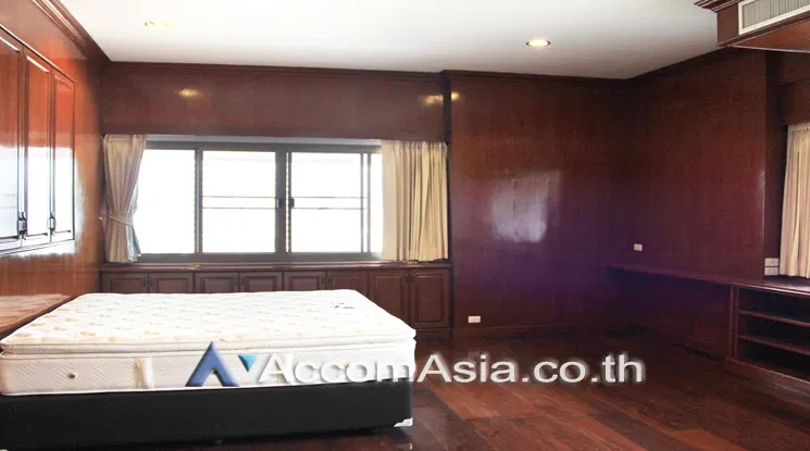 picture 🔼🔽 AccomA 📩 Classic wood-accented condominium with large layout at Tower Park (21335) - 5/8