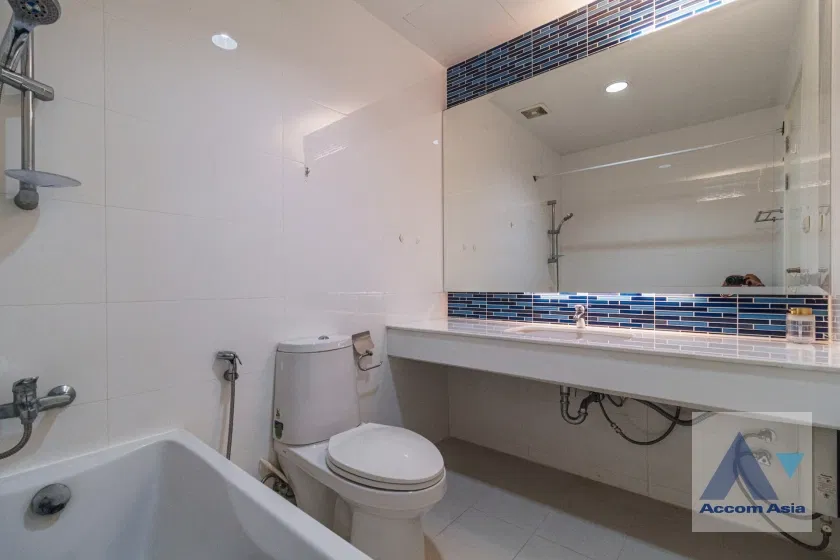 picture 🔼🔽 AccomA 📩 Elegant high-floor condo with wood finishes at Baan Suan Petch (1520431) - 11/20