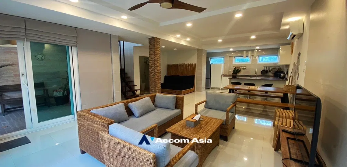 picture 🔼🔽 AccomA 📩 Warm-toned townhouse with multiple living areas and natural beach concept (AA19225) - 1/20