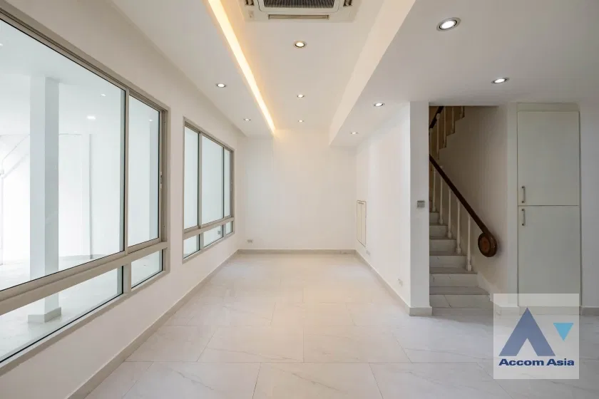 รูป 🔼🔽 AccomA 📩  4 BR House in Khlong Toei Nuea (AA39878) - รูปที่ 2/20