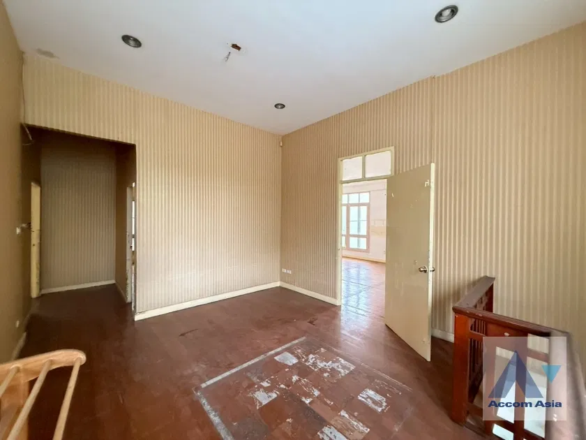 picture 🔼🔽 AccomA 📩  Classic Pool Villa with Expansive Garden (2311226) - 18/20