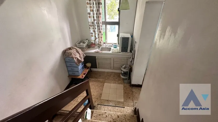 picture 🔼🔽 AccomA 📩  4 BR House in Khlong Ton Nuea (AA35684) - 3/15