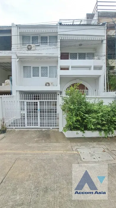 picture 🔼🔽 AccomA 📩 Home Office 5 BR Townhouse in Khlong Ton Nuea (AA44069) - 2/20