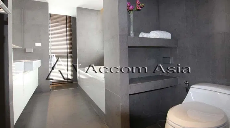 picture 🔼🔽 AccomA 📩 Elegant family-friendly condo with garden balcony (13000952) - 8/10