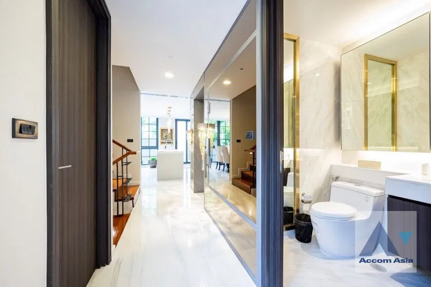 picture 🔼🔽 AccomA 📩 Fully furnished Exclusive house for rent, Only 20-Home Compound at Quarter 31 (AA24922) - 8/16
