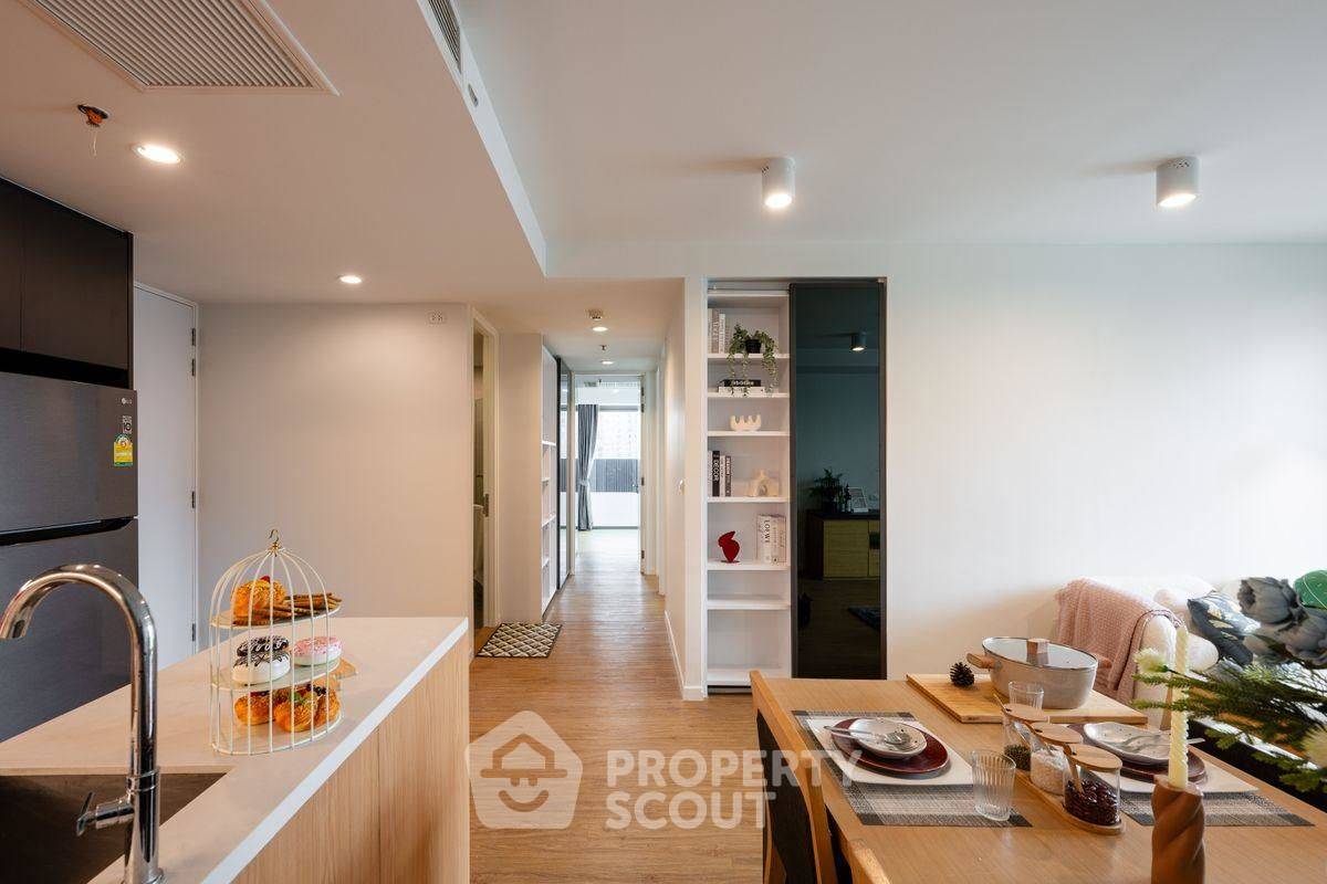 picture 4-BR Condo at Siamese Surawong near MRT Sam Yan (ID 2284583) - 19/32
